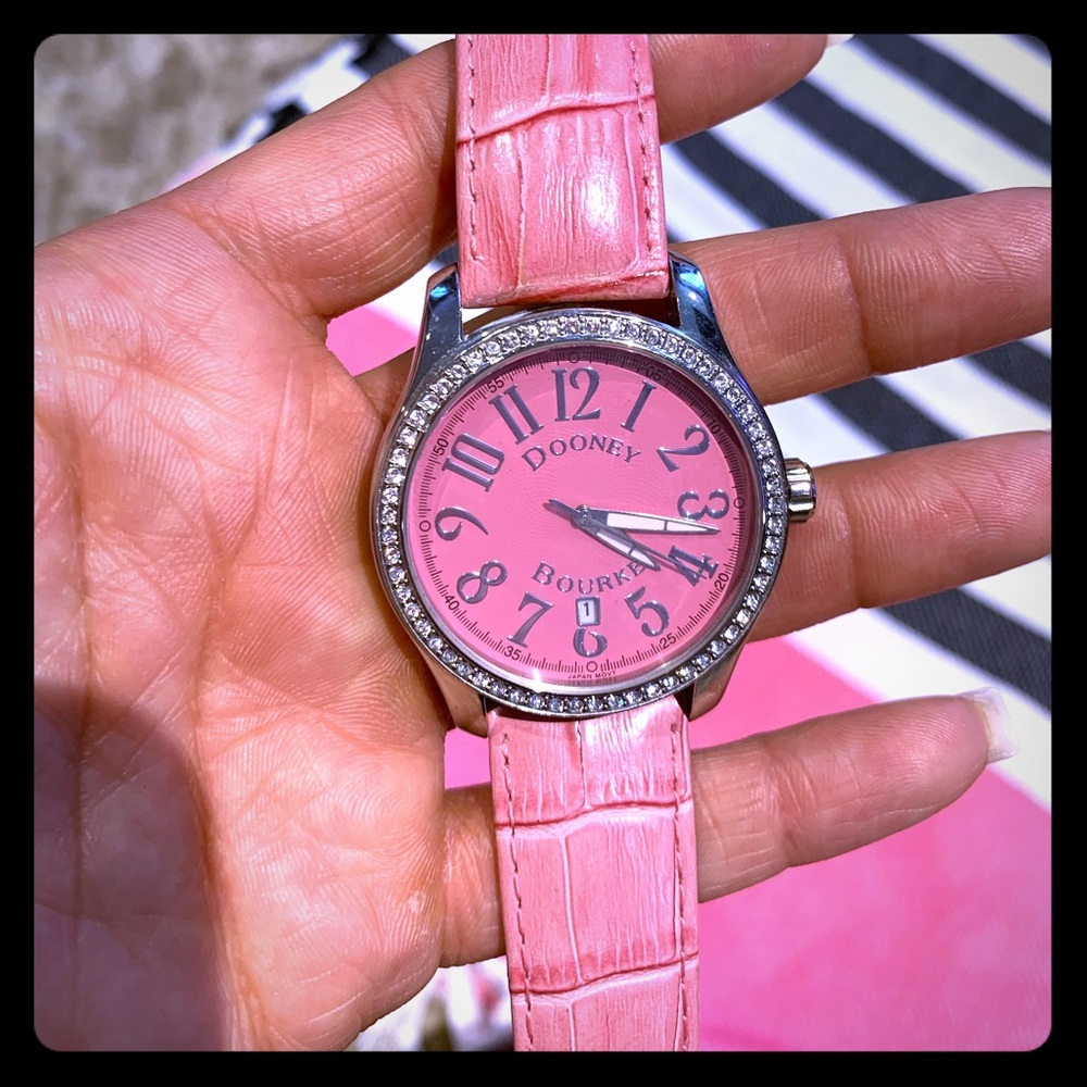 Dooney and Bourke watch💖